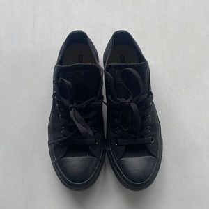 Black converse all star